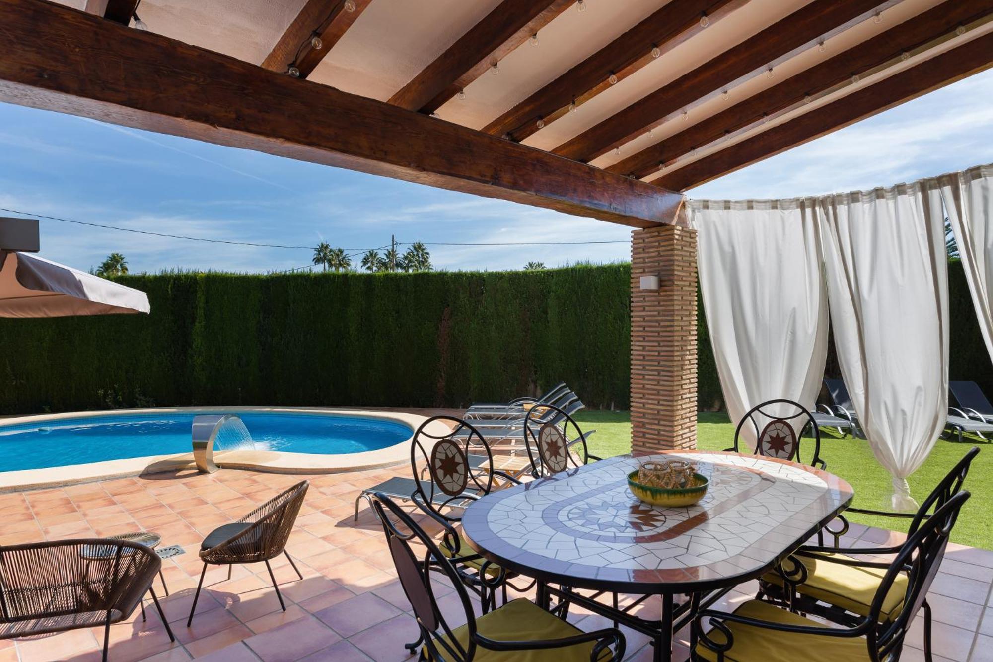 Resort Villa Luny غانديا المظهر الخارجي الصورة