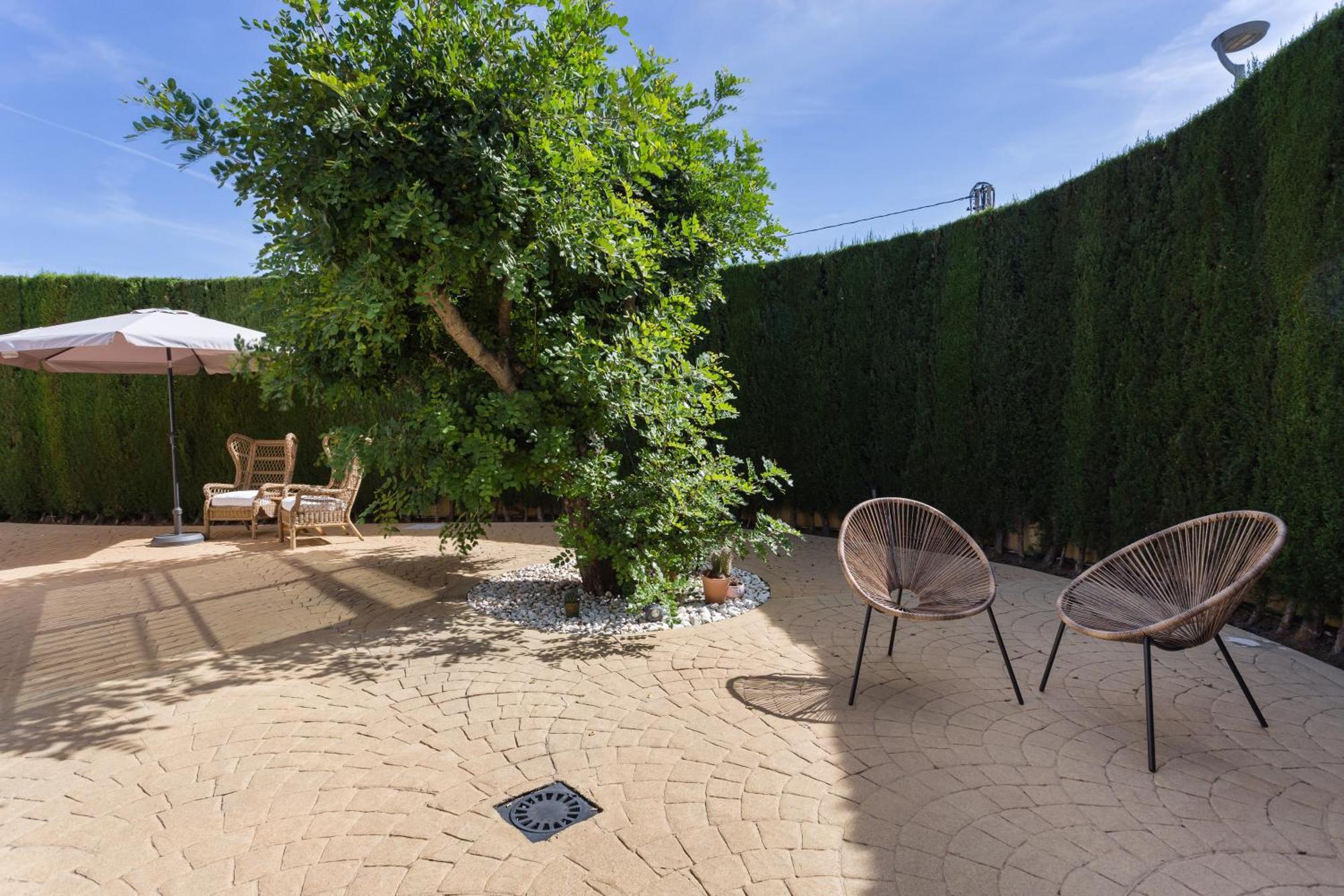 Resort Villa Luny غانديا المظهر الخارجي الصورة
