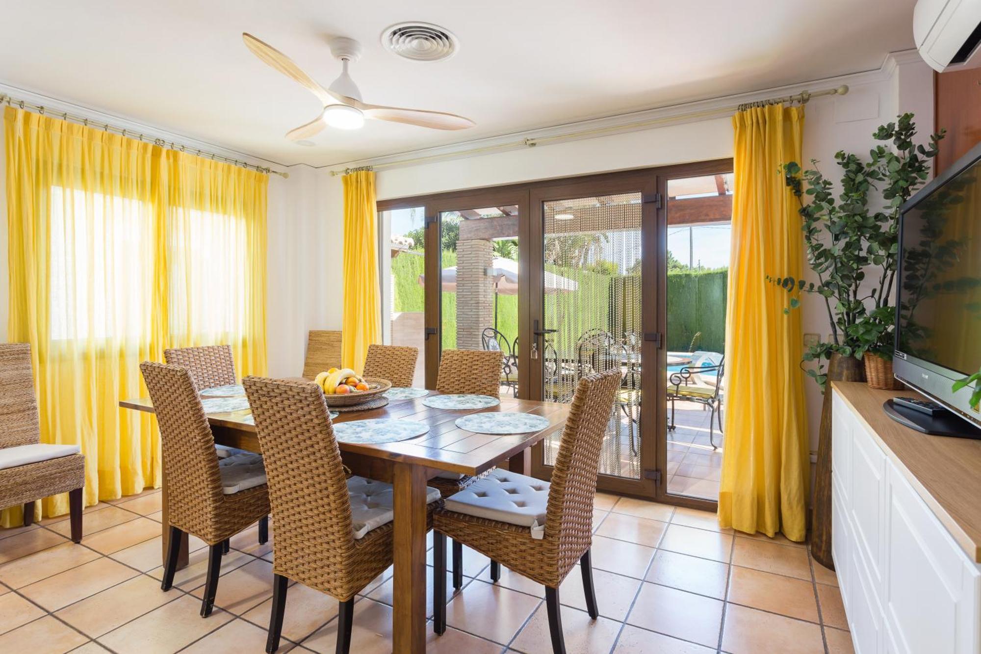 Resort Villa Luny غانديا المظهر الخارجي الصورة